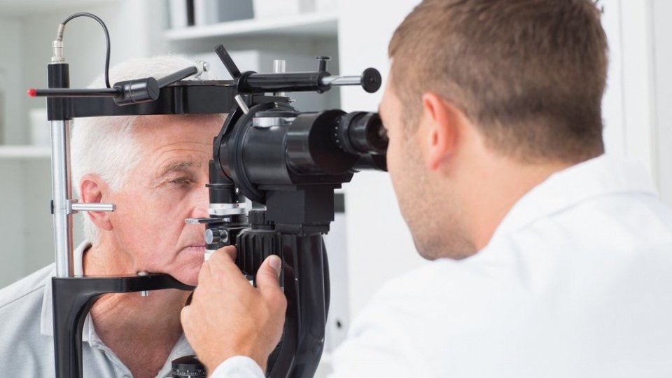 Сенильная катаракта: особенности развития и лечения