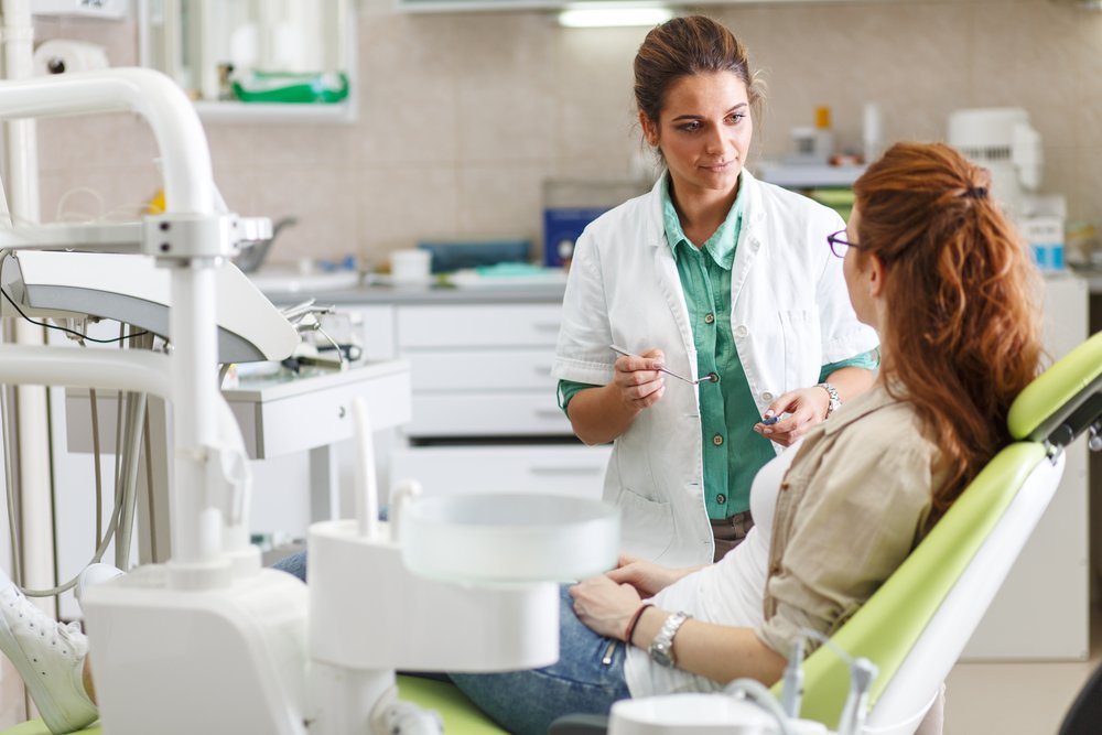 Вопрос стоматологу: что такое санация полости рта?